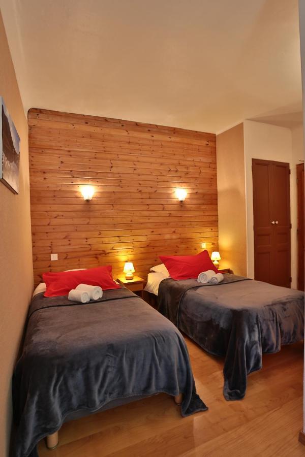 Hotel Restaurant Gites Les 5 Saisons Freissinieres Dış mekan fotoğraf