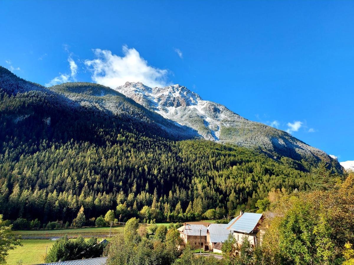 Hotel Restaurant Gites Les 5 Saisons Freissinieres Dış mekan fotoğraf