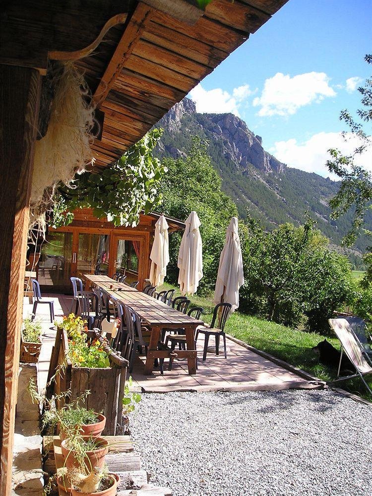 Hotel Restaurant Gites Les 5 Saisons Freissinieres Dış mekan fotoğraf