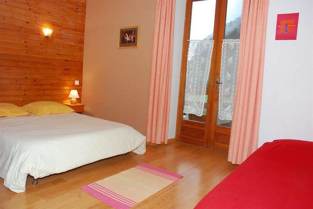 Hotel Restaurant Gites Les 5 Saisons Freissinieres Dış mekan fotoğraf
